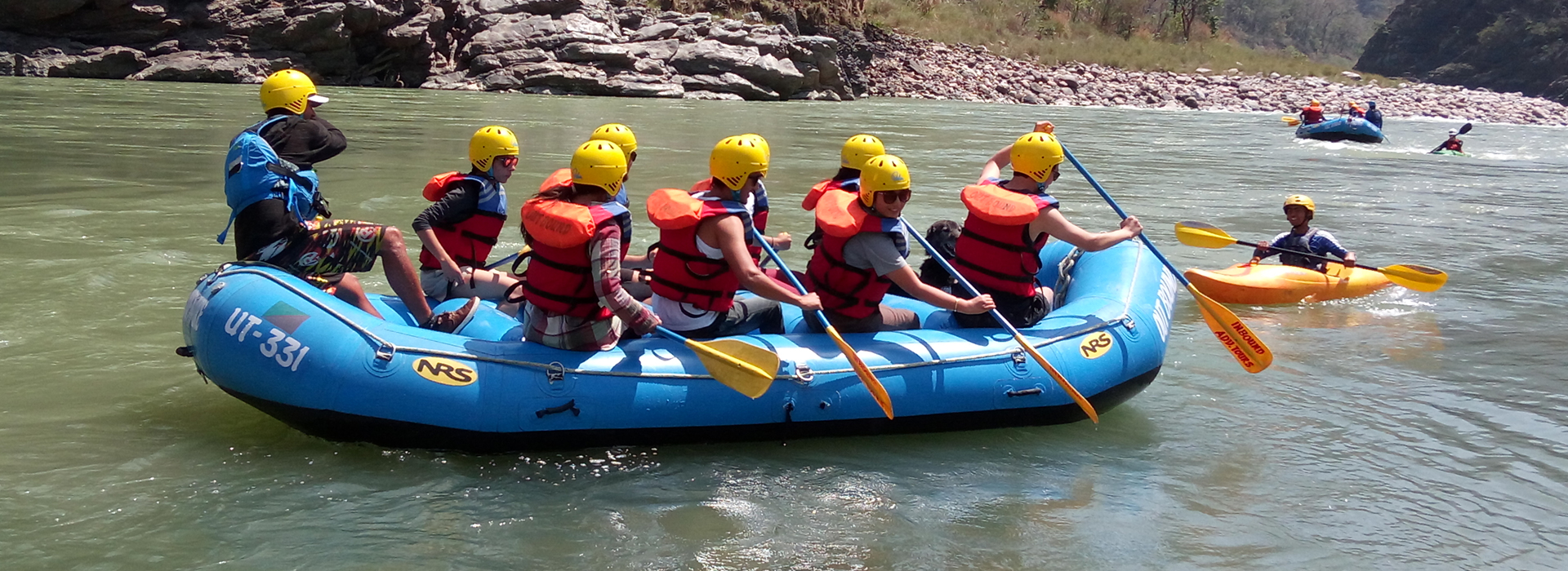 white water rafting in rishikesh